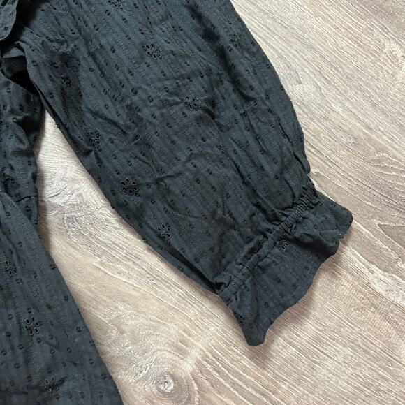 Universal Thread Women's Puff Sleeve Embroidered Ruffle Top - Size Small - NWT - Picture 5 of 9